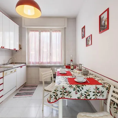 Borgo Few Min From Sea Apartman